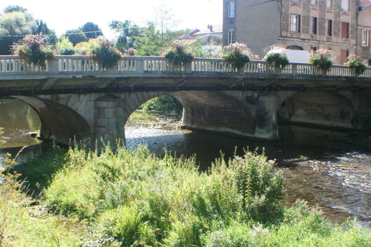 Les Ponts De L'Ornain Apartment Bar-le-Duc Exterior photo